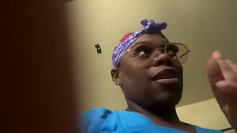 Snapshot of tjefeofficial chatting on September 30, 3:50 pm tjefeofficial online show from September 30, 3:50 pm