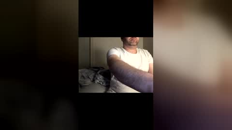 Snapshot of tjo01 chatting on December 15, 9:57 am tjo01 online show from December 15, 9:57 am