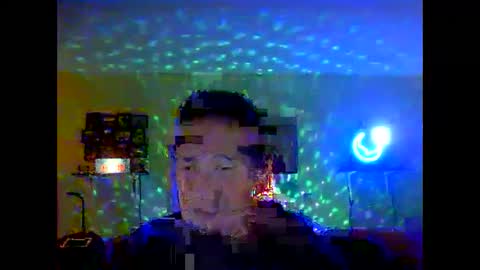 Snapshot of tkthedj chatting on December 5, 1:36 am TK online show from December 5, 1:36 am