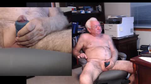 Snapshot of tlc_dude chatting on November 9, 6:01 am TLC dude online show from November 9, 6:01 am