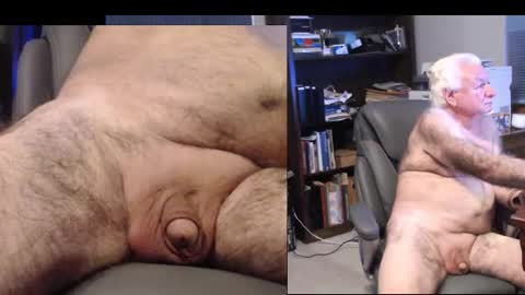 Snapshot of tlc_dude chatting on December 15, 7:23 am TLC dude online show from December 15, 7:23 am