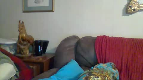 Snapshot of tnvols1968 chatting on December 18, 12:49 am Vols online show from December 18, 12:49 am