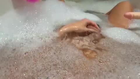 Snapshot of toadinhole chatting on November 26, 9:38 pm Toady online show from November 26, 9:38 pm