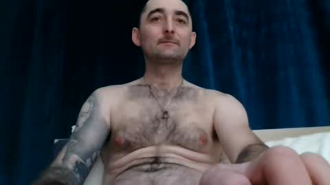 Snapshot of tobi19899 chatting on February 15, 4:12 pm Jan5676 online show from February 15, 4:12 pm