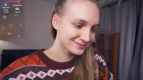 Snapshot of tobicovitt chatting on December 2, 6:19 am Mary online show from December 2, 6:19 am