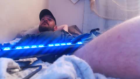 Snapshot of tobywatts chatting on December 3, 12:18 am tobywatts online show from December 3, 12:18 am