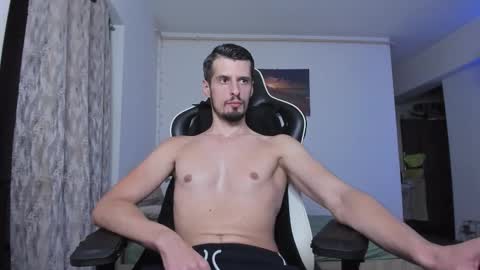 Snapshot of toddclaytonn chatting on September 18, 12:01 am Todd online show from September 18, 12:01 am