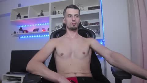 Snapshot of toddclaytonn chatting on September 27, 9:03 am Todd online show from September 27, 9:03 am