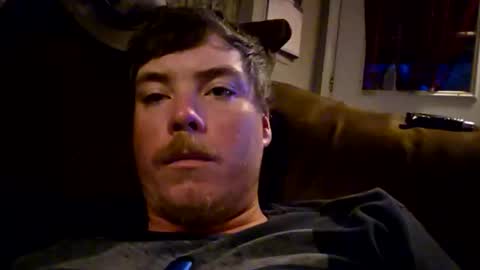 who wamts to hook up online show from May 22, 12:40 am