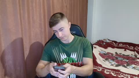 todhorny987 online show from December 11, 8:15 am