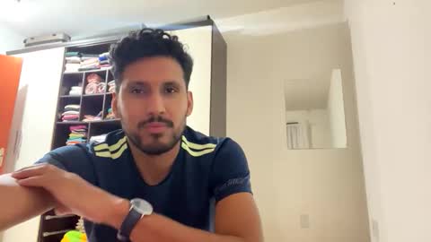 Snapshot of tody652 chatting on May 17, 11:23 pm tody652 online show from May 17, 11:23 pm