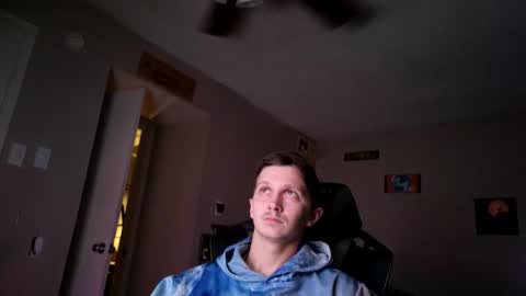 tokensarefun12801 online show from March 29, 5:35 pm