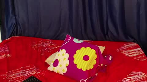 Snapshot of tokihoney chatting on August 4, 2:52 pm Adela y juan online show from August 4, 2:52 pm