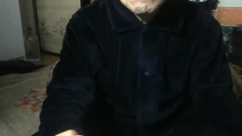 small man online show from January 7, 1:41 am