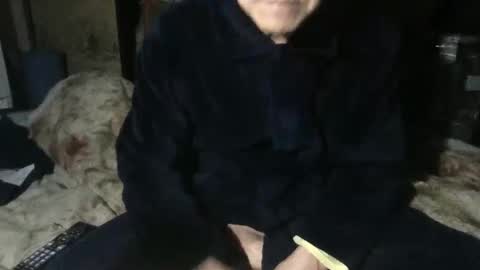 small man online show from February 16, 5:09 pm