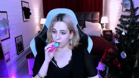 Tolli Moll online show from December 4, 4:16 pm