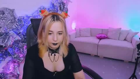 Tolli Moll online show from December 11, 3:15 pm