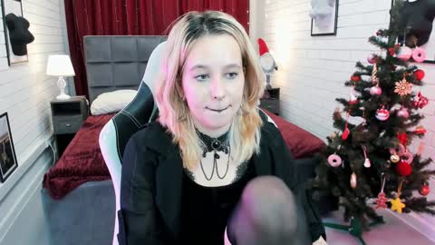 Tolli Moll online show from January 1, 11:27 am