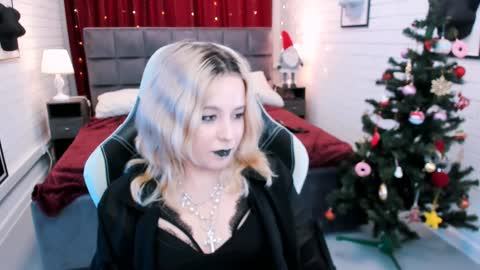 Tolli Moll online show from January 2, 3:19 pm