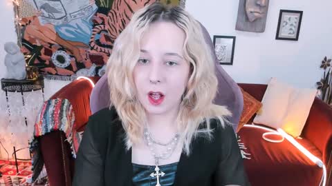 Tolli Moll online show from January 13, 5:12 am