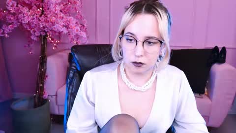 Tolli Moll online show from January 15, 8:20 am