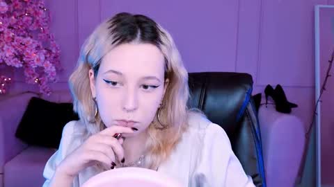 Tolli Moll online show from January 18, 5:20 am