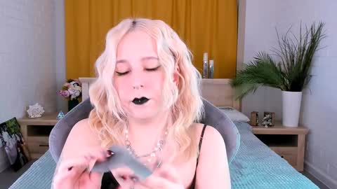 Tolli Moll online show from February 6, 6:08 am