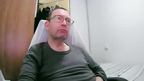 tolon408472 online show from February 1, 8:58 pm