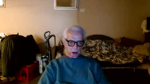 Snapshot of tom112292014 chatting on October 26, 2:23 pm tom112292014 online show from October 26, 2:23 pm