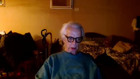 Snapshot of tom112292014 chatting on October 29, 2:58 am tom112292014 online show from October 29, 2:58 am