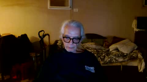 Snapshot of tom112292014 chatting on October 31, 4:24 am tom112292014 online show from October 31, 4:24 am