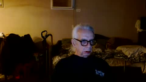 Snapshot of tom112292014 chatting on November 3, 11:00 am tom112292014 online show from November 3, 11:00 am