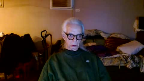 Snapshot of tom112292014 chatting on November 7, 2:22 am tom112292014 online show from November 7, 2:22 am