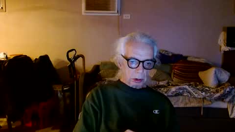 Snapshot of tom112292014 chatting on November 10, 12:31 am tom112292014 online show from November 10, 12:31 am