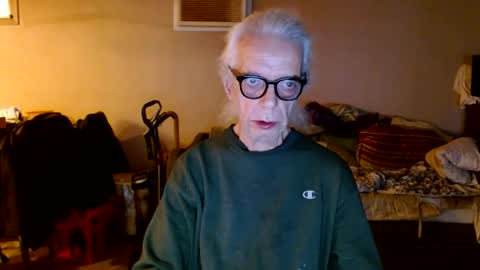 Snapshot of tom112292014 chatting on November 10, 1:21 pm tom112292014 online show from November 10, 1:21 pm