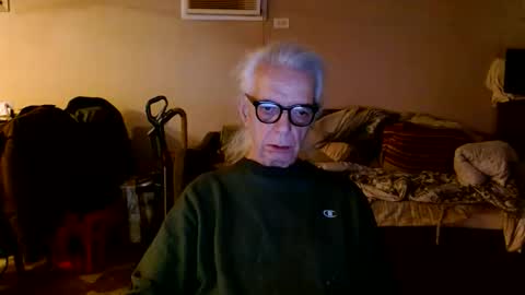 Snapshot of tom112292014 chatting on November 13, 4:17 pm tom112292014 online show from November 13, 4:17 pm