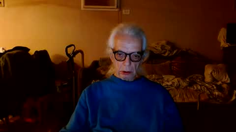 Snapshot of tom112292014 chatting on November 19, 2:33 am tom112292014 online show from November 19, 2:33 am