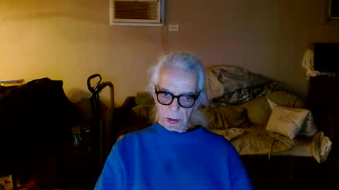 Snapshot of tom112292014 chatting on November 28, 2:47 am tom112292014 online show from November 28, 2:47 am