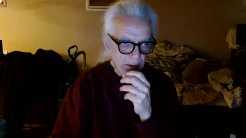 tom112292014 online show from April 26, 12:14 pm