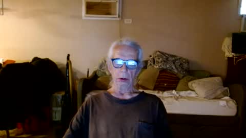 tom112292014 online show from June 8, 1:55 pm