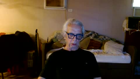 tom112292014 online show from June 12, 10:58 am