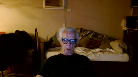 tom112292014 online show from June 13, 2:42 am
