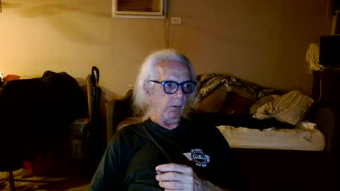 tom112292014 online show from June 24, 2:21 am