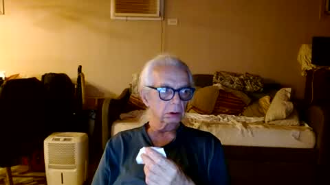 tom112292014 online show from July 17, 1:12 am