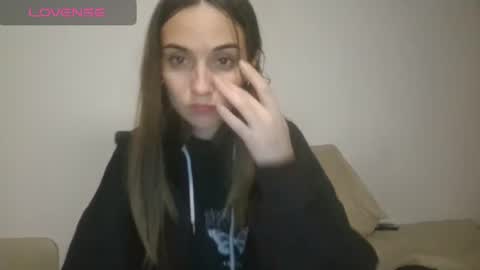 Snapshot of tom316972 chatting on June 15, 4:25 am Flor online show from June 15, 4:25 am