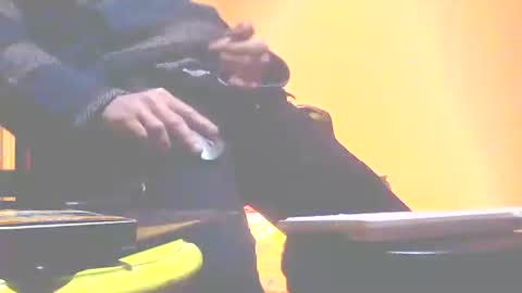 Ymmot   online show from April 21, 3:35 am