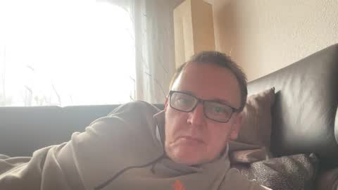 Tom online show from February 7, 12:06 pm