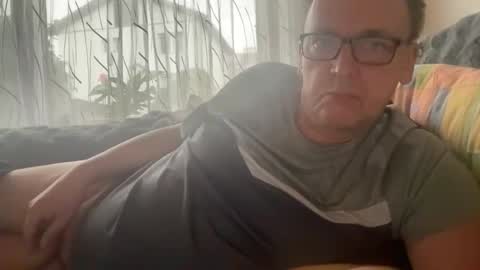 Tom online show from October 17, 2:52 pm