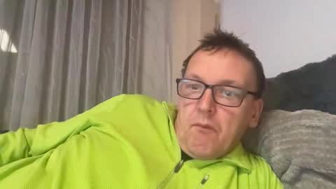 Tom online show from February 5, 5:17 pm