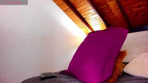   online show from December 20, 1:07 pm